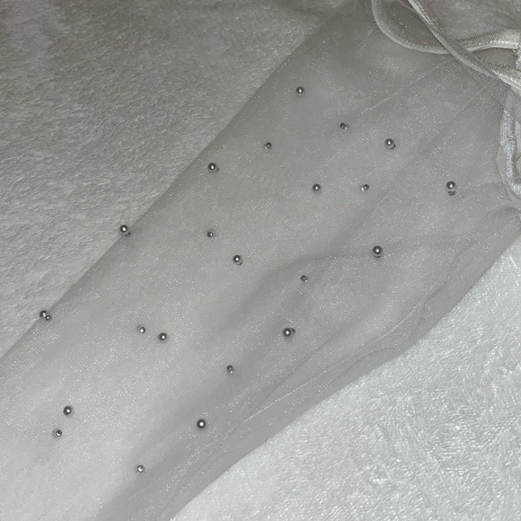 Lulus Eternally Beloved off the shoulder wedding gown XS - Picture 8 of 14